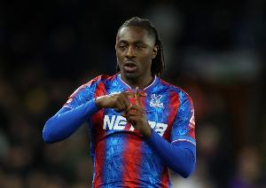 华体会官网-邮报：热刺&amp;水晶宫接近就埃泽转会费达协议，目前已接近6500万镑